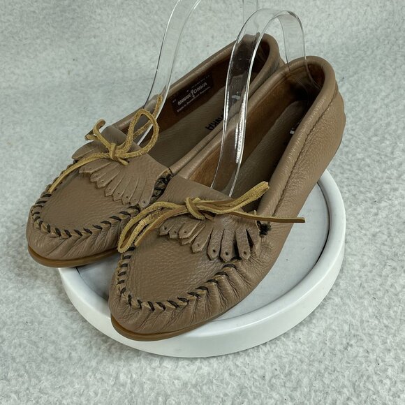 Minnetonka Moccasins Shoes Womens Size 8 Cream Leather Lace Tie Cushioned - Picture 1 of 9